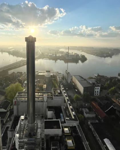 Aanpassing van industriële schoorsteen voor warmteterugwinningssysteem